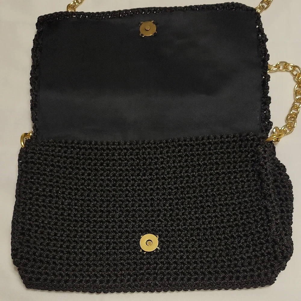 Elegant Black Crochet Knit Bubble Bag with Gold Chain